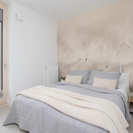 Chmielna Duo In The Centre Of Near Tower With Parking By Renters Apartment Warschau
