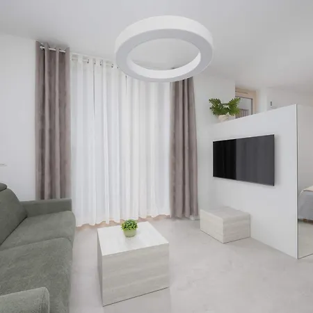 Chmielna Duo In The Centre Of Near Tower With Parking By Renters * 华沙