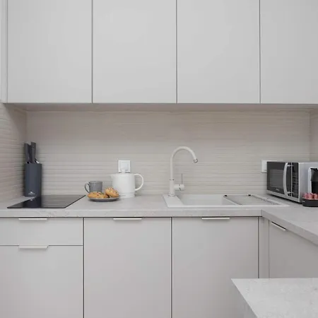 Chmielna Duo In The Centre Of Near Tower With Parking By Renters *
