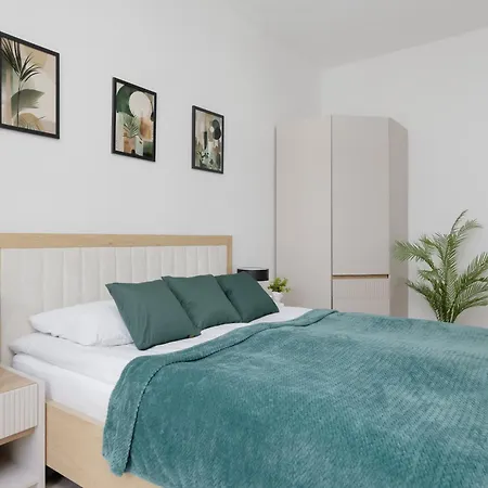 Chmielna Duo In The Centre Of Near Tower With Parking By Renters Appartamento