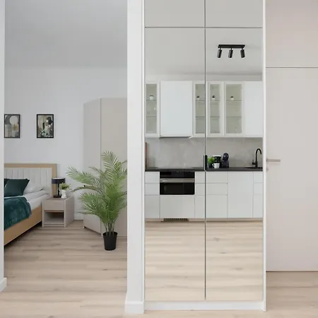 Chmielna Duo In The Centre Of Near Tower With Parking By Renters Appartamento