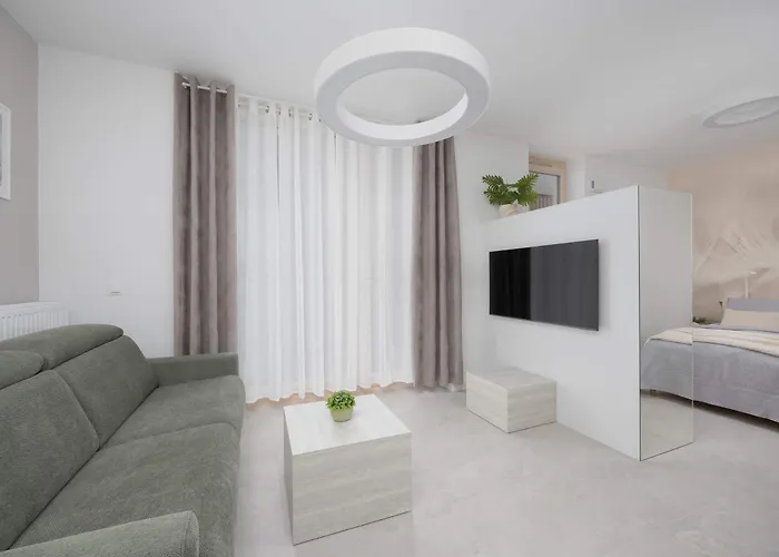 Chmielna Duo In The Centre Of Near Tower With Parking By Renters * 华沙