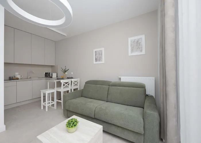 Chmielna Duo In The Centre Of Near Tower With Parking By Renters Appartement